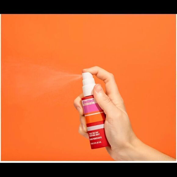 Shielded Beauty Face The Day Purifying Mist for Protection & Hydration 2 oz. NIB - Picture 2 of 3